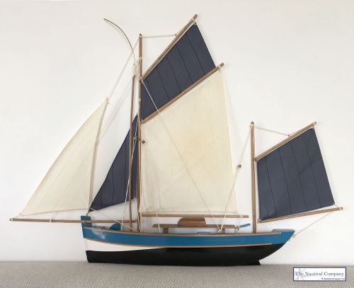 Half Hull Fishing Sailboat Model