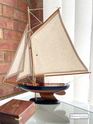 Small Sailing Boat Model - Navy/Brown Hull